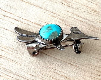 Sterling and turquoise roadrunner pin.    REF 3133