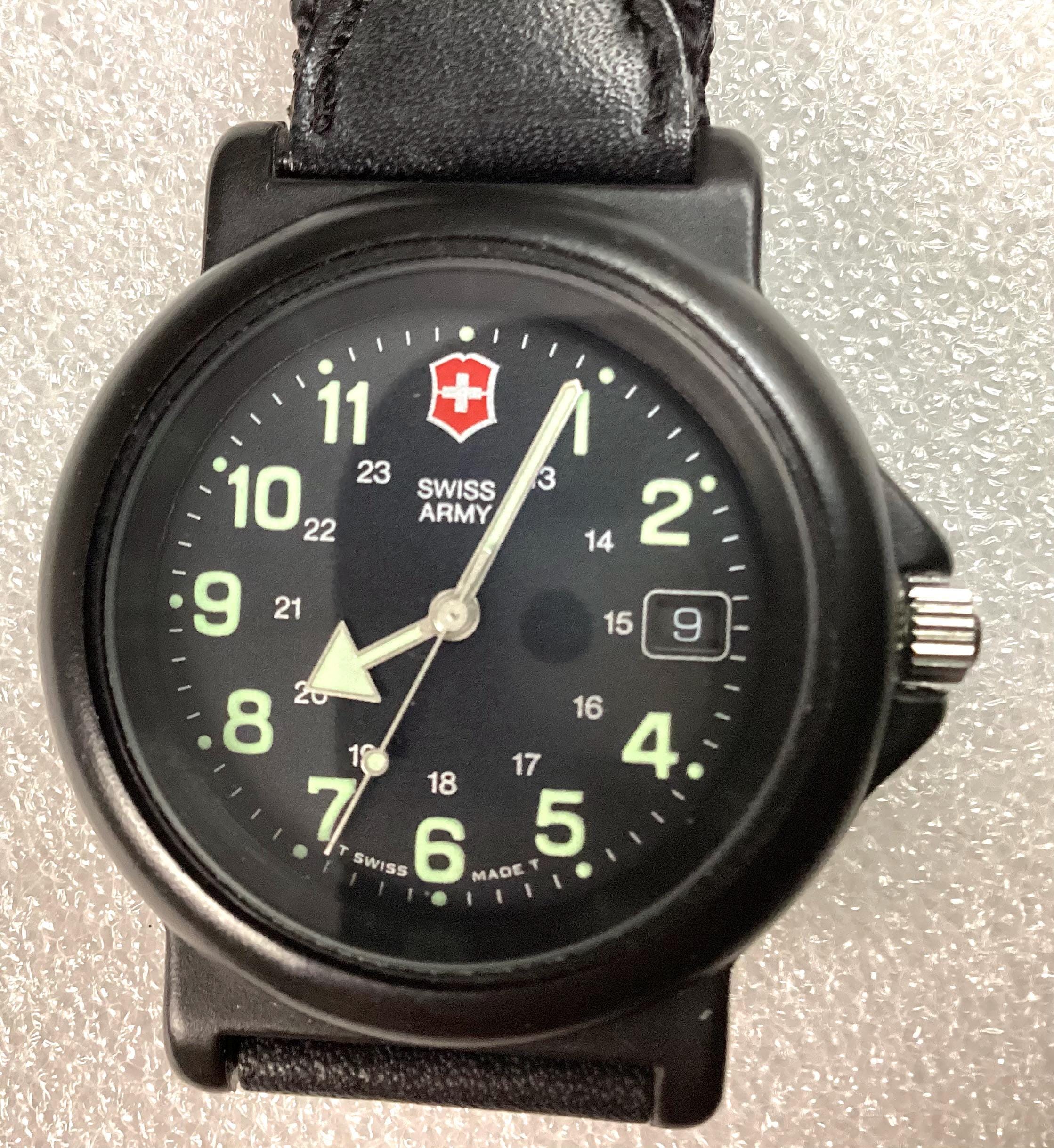 Vintage Swiss Army Watches - Etsy display picture 1
