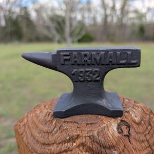 Small Vintage Anvil - Etsy