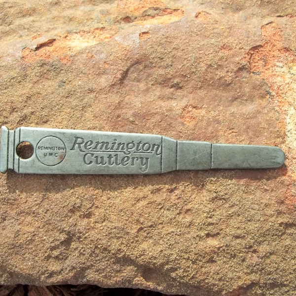 Remington Cutlery UMC Pocket Knife Blade Opener Bullet Advertising Key Fob Or Pendant For Necklace Or Keychain
