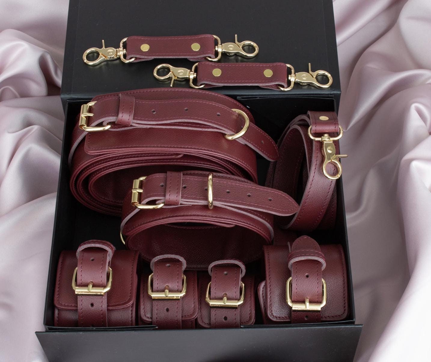 Luxus Leder BDSM Bondage-Sets, Restraint Fetisch Kit, Hand Knöchel Oberschenkel Manschette, Halsband, Taillen Gürtel, Sexy Weihnachtsgeschenk für Frau, Verlobte