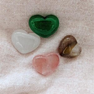 Tiny heart stones - 15 x 18mm - pocket quartz crystals