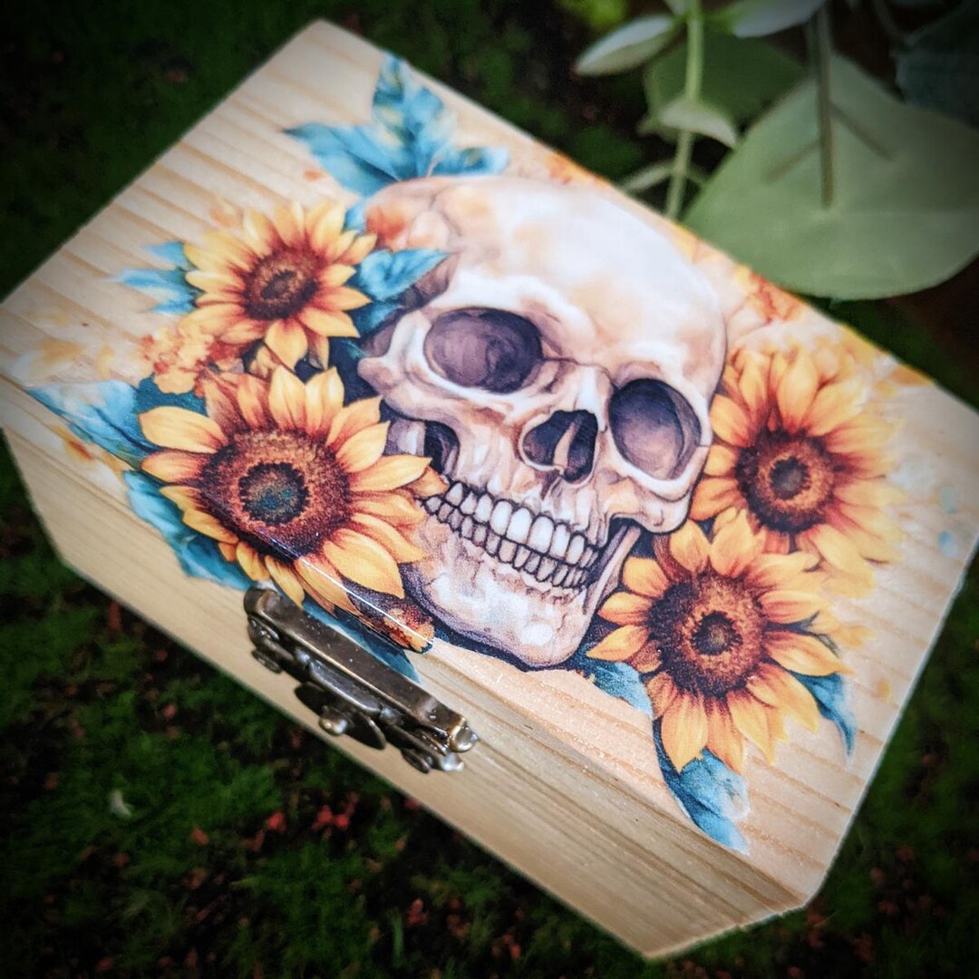 Skull Box With Roses Mini Floral Skull Treasure Chests: Trinket Box for Crystals, Herbs ...
