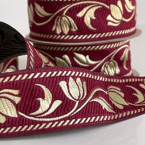 Galon médiéval motifs tulipes ruban théâtral 35 mm galon médiéval bordeaux et doré  ruban brodé jacquard bordure médiévale tissé