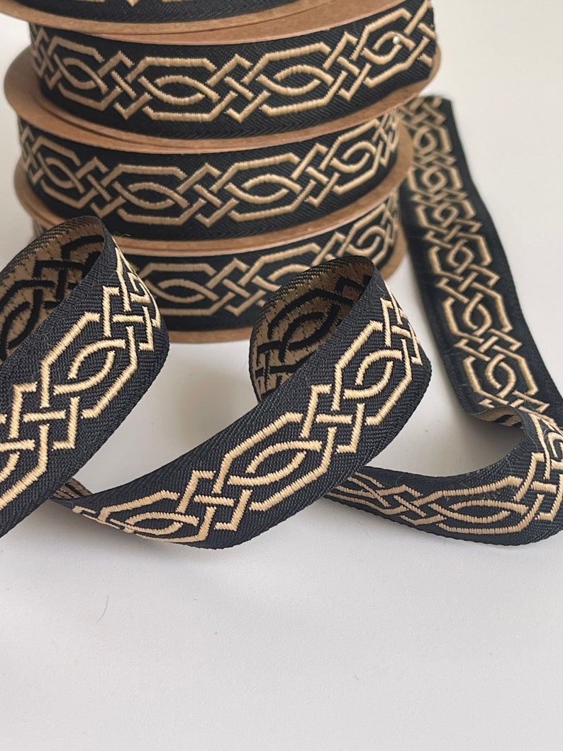 Galon médiéval motif tresse celtique ruban médiéval 20 mm galon brodé jacquard noir et doré bordure médiévale noire et argenté image 10
