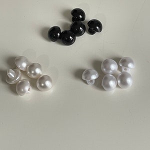 Pearly button in the shape of half pearls, mother-of-pearl button, glass button