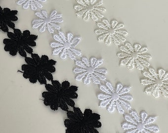 Guipure lace ribbon, flower pattern lace ribbon, artisanal daisy pattern lace 2.5 cm