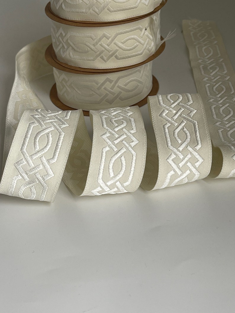 Ruban médiéval beige/écru galon médiéval 35 mm bordure tissé jacquard galon brodé jacquard motif tresse celtique tissage en blanc cassé image 10