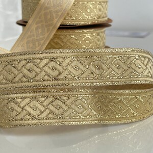 Galon médiéval motif tresse celtique,ruban doré motif tressé,ruban médiéval 22 mm doré,galon motif tresse doré image 3