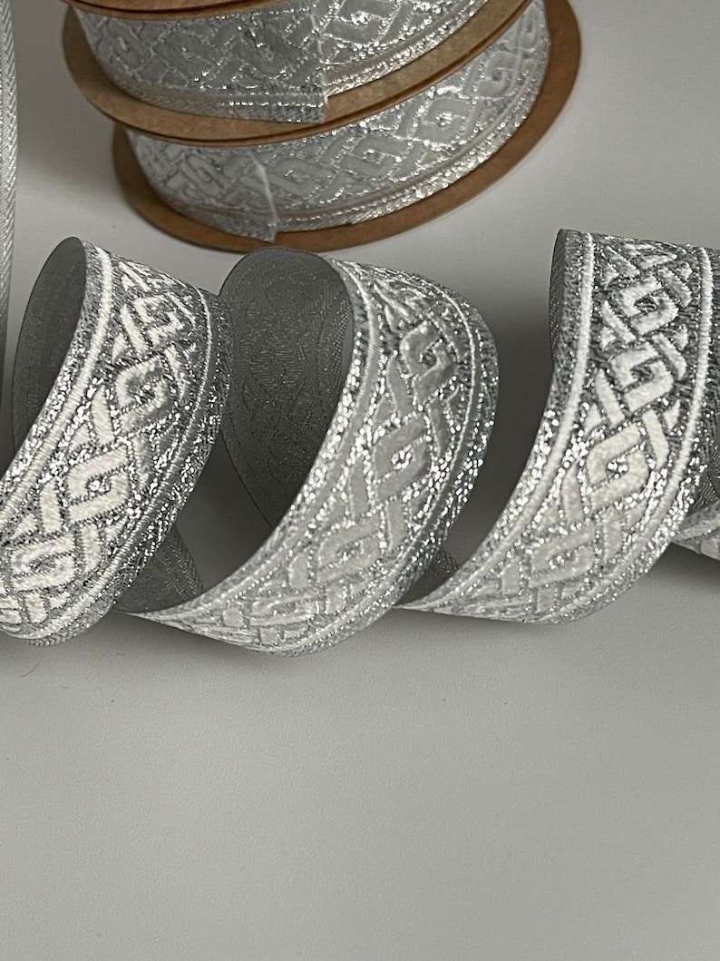 Medieval Braid Celtic Braid Pattern, Metallic Gray Ribbon Braid Pattern ...