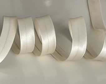20mm ecru satin bias binding, bias binding for edging textiles, off-white handmade bias binding.