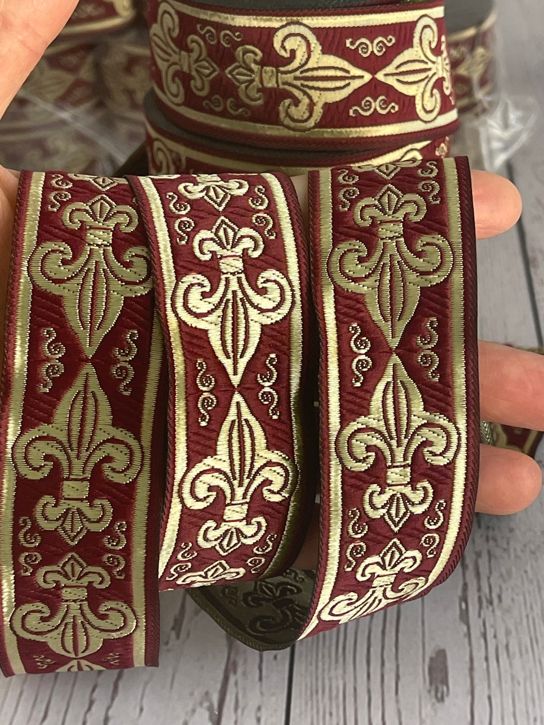Medieval Ribbon Patterns Medieval Fleur-de-lis Braid Woven Jacquard Border 35 Mm Medieval Ribbon ...