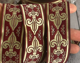 Galon médiéval fleurs de lys bordure tissé jacquard 35 mm ruban médiéval bordeaux et doré galon motifs fleurs de lys