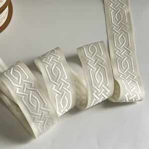 Ruban médiéval beige/écru galon médiéval 35 mm bordure tissé jacquard galon brodé jacquard motif tresse celtique tissage en blanc cassé image 6