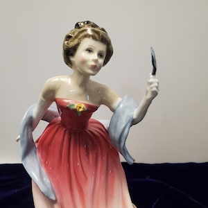 Figura de dama de Royal Doulton La hermana de Amy HN 3445 firmada por Peter Gee 1993