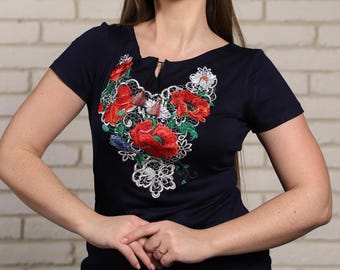 S,M. Navy bohemian floral top. Stylish folklore embroidered blouse. Chic botanical hippie t-shirt. Mexican artisanal embroidery festival tee