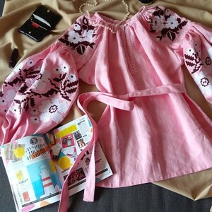 XS! Pink Linen Embroidered Blouse.Boho Chic Vyshyvanka. Floral Folk Top. Mexican Traditional Shirt. Slavic Peasant Top. Hippie Ethnic Blouse