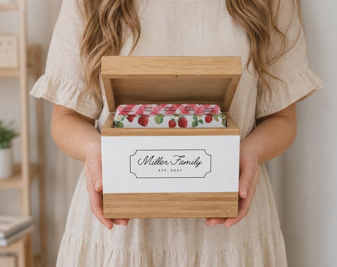 Family Heirloom Recipe Box | Gingham Dividers and Watercolor 4x6 Cards | Bridal Shower Gift