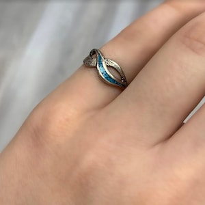 Turquoise Inlaid Sterling Silver Ring, Stackable ring, Dainty Turquoise and Silver Ring, Swirl Stacking ring December Birthstone Pinky Ring