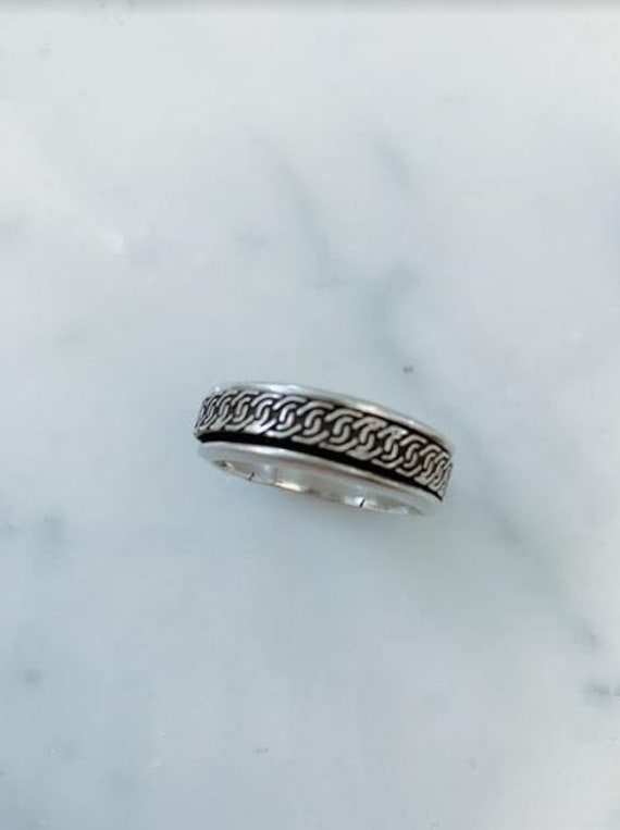 Sterling Silver Band with Patterned Spinner, Stat… - image 1