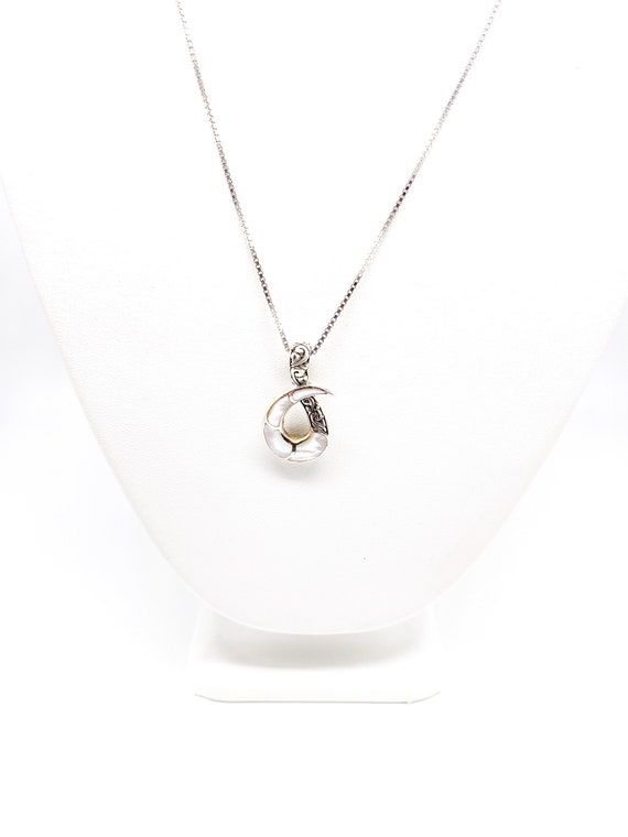 Mother of Pearl and Sterling Silver Pendant/Neckla