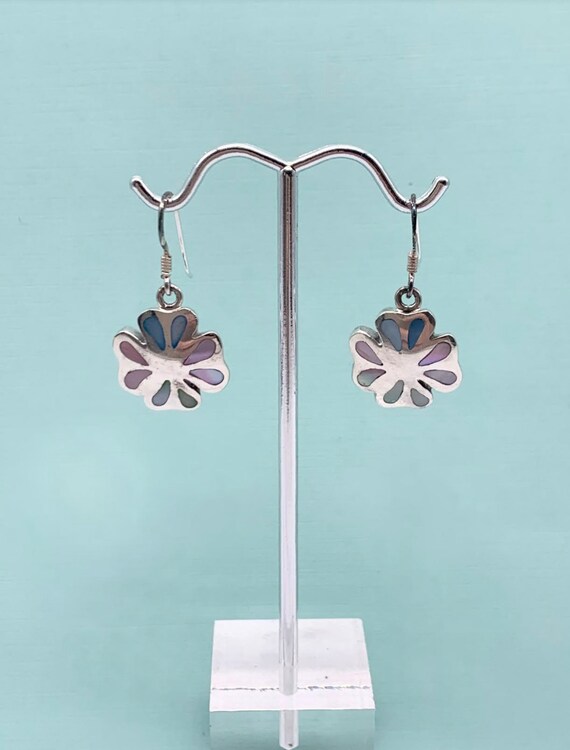 Sale....Vintage Sterling Silver Abalone Flower Earrings...Mexico...BlackWhite Shell Petals...Screwback Earrings