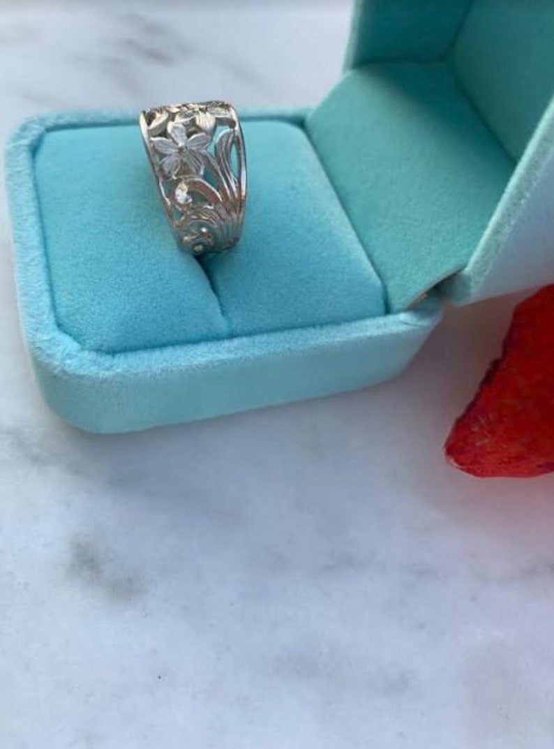 cutout flowers and swirls Sterling Silver Flower ring Vintage 925 Floral Cut Out Filigree Flowers