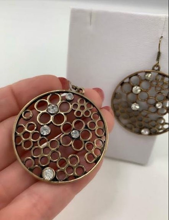 Circle Earrings, Flowers with Cubic Zirconia cente