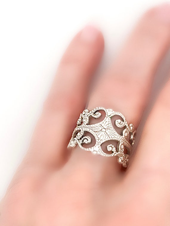 Sterling Silver Band, Delicate Cutout Design Ring… - image 2