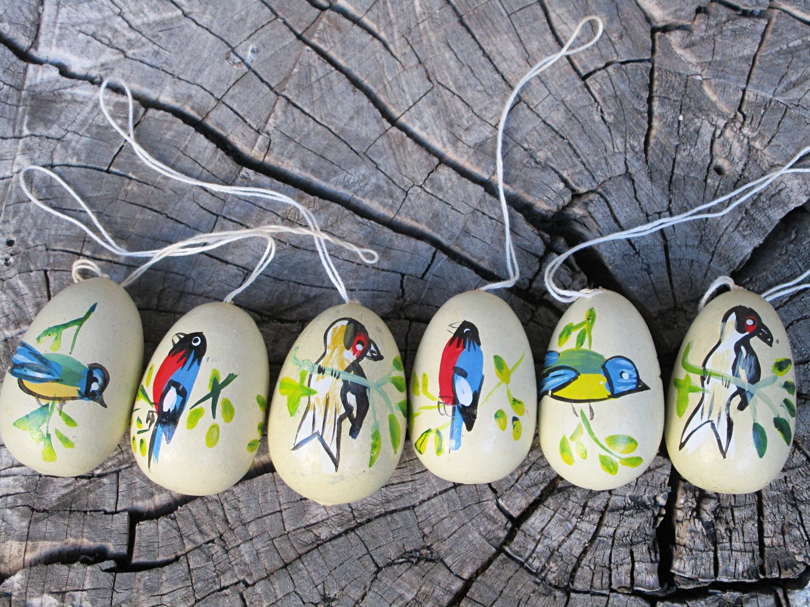 Set of 6 p. Vintage Wooden Hand painted Egg Ornaments with painted birds