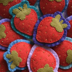 Cute Handmade Strawberry Felt Broaches 2.5x2/6x5cm image 1