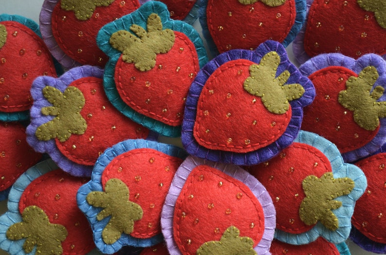 Cute Handmade Strawberry Felt Broaches 2.5x2/6x5cm image 1