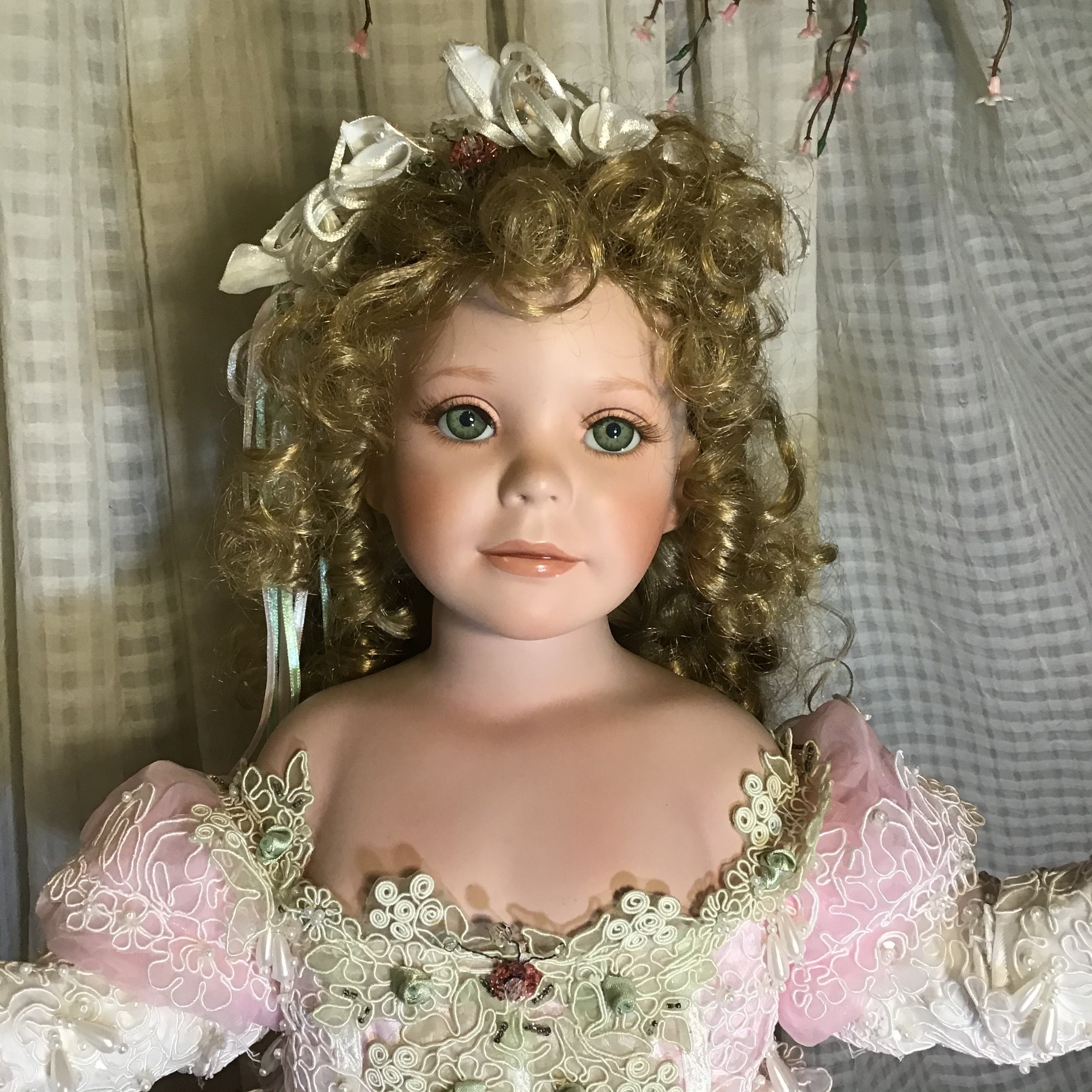 Introduction to Bisque and Porcelain Dolls