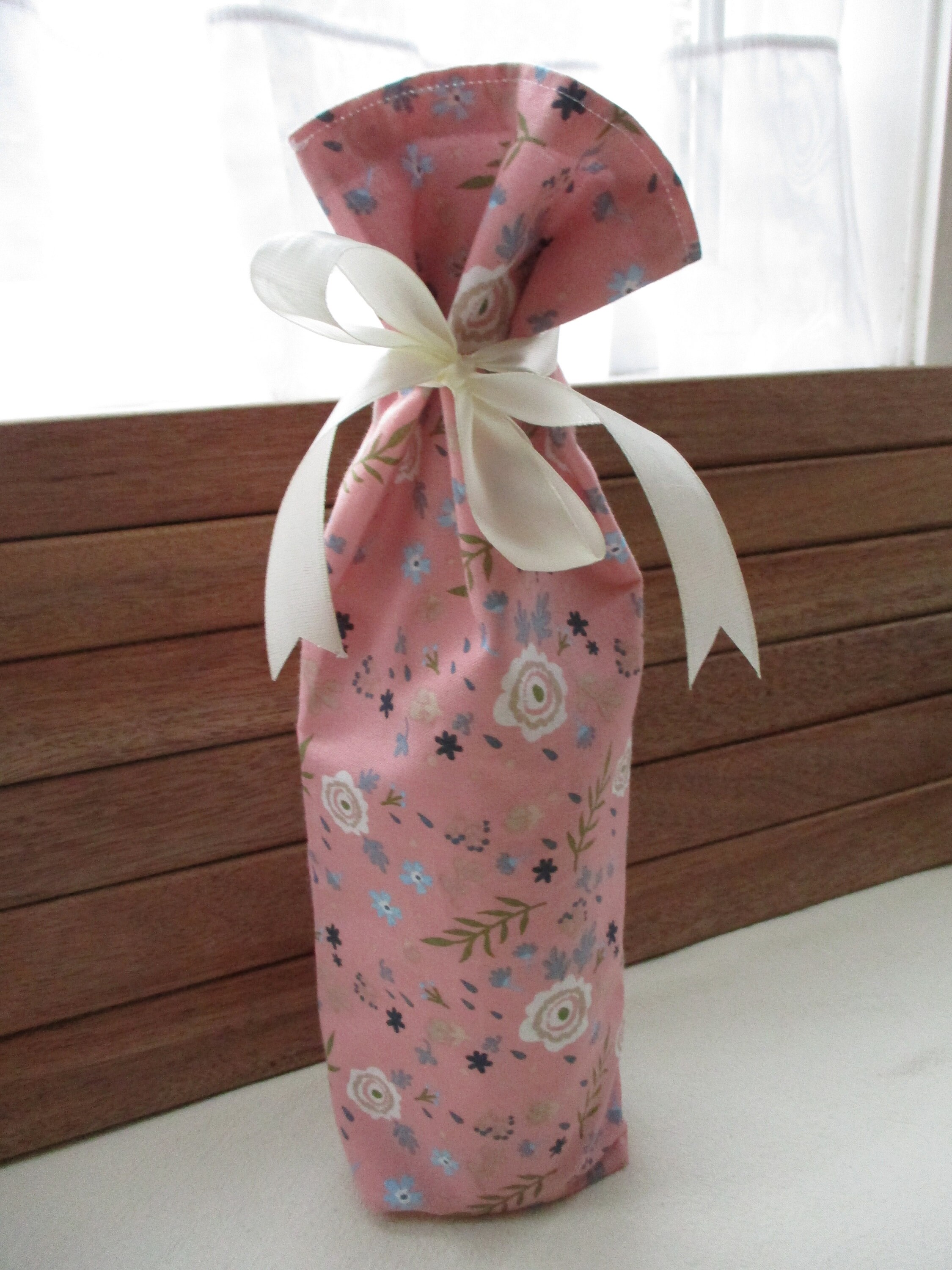 Reusable fabric gift bottle bag. Etsy