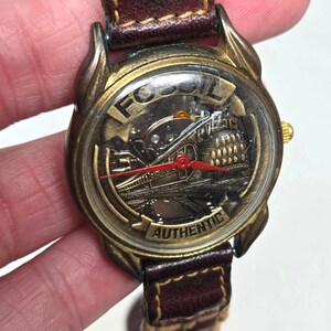 Montre Fossil Authentic vintage Cuir marron Bracelet tressé cadran en relief Quartz