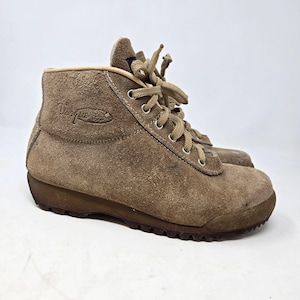 Vintage Vasque 7546 Skywalk Suede Hiking Boots Gorpcore Retro Outdoors Size 6.5 M