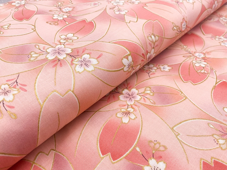 Robert Kaufman Collection Impériale Honoka magnifique tissu en coton dans des tons pastel et dorés Des ustensiles japonais pour les projets de bricolage Peach SRKM 21932