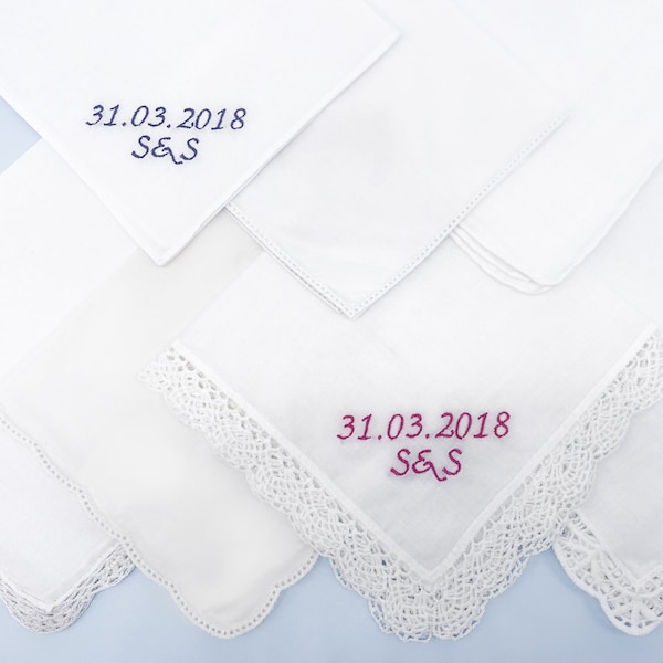 Personalisiertes Taschentuch aus Baumwolle mit Datum & Initialen | Einstecktuch mit Monogramm für Verlobung, Hochzeit oder Jahrestag