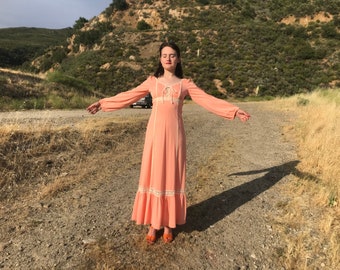 Dreamy 1970s salmon polyester peasant dress