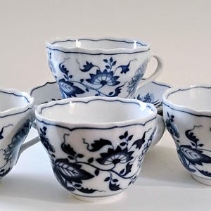 K & A Krautheim Selb Bavaria Germany 6 Plates Ovington's New