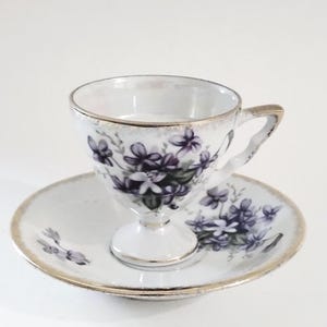 Vintage Rosetti SPRING VIOLETS Demitasse Teacup And Saucer Hand Painted