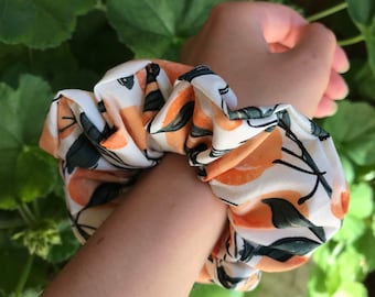 Large Peach Scrunchie. Peach Fabric. Large Scrunchie. Handmade Hair Accessories. Floral Unique Scrunchie. Small Gift. Gift for her. Fruit.