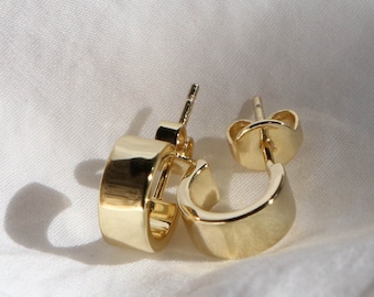 Minimalist gold hoop earrings • Gold earrings • 925 silver post •Small dainty earrings gold • Gift for her •14k gold hoops • Hoop earrings