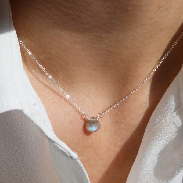 Tiny Labradorite Necklace • Gold necklace  • Gemstone Necklace • Dainty jewelry • Silver necklace • Healing Necklace • Crystal Necklace