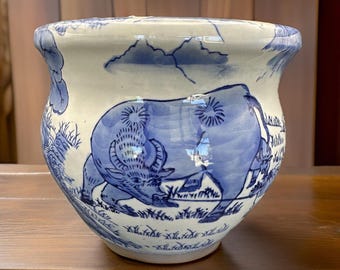 Chinese Cache Pot Chinoiserie B and W Men with Oxen Unusual 6 inch