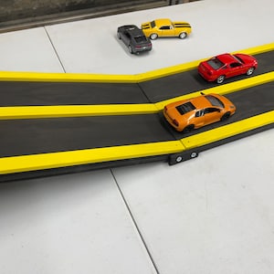 3 INCH LANES, 12' Race Track, 6' Kids Race Car Track + Stand + 6 ...