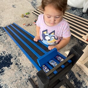 4&#39; Kids Race Car Track + Adjustable Height Stand, 3-5 Lanes, 48&quot; Matchbox Wooden Ramp, Hot Wheels, Race Car Drive, Raceway