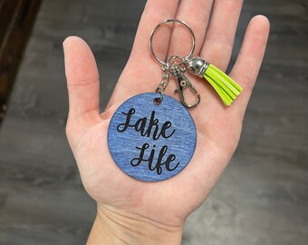 Leben am See, Holz oder Acryl runden Schlüsselbund, Laser graviert, Gunst, Geschenkkorb, Gepäckanhänger, See Liebhaber, Wasser Themen, Boot Schlüssel Zubehör