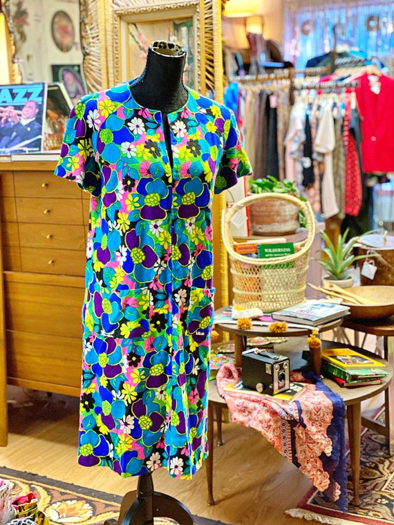 1960s Handmade Flower Power House Dress
