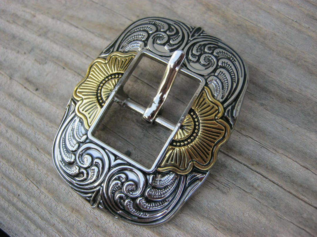 Two-Tone Floral Engraved Belt Buckle - Silver and Gold Challenger 2 main image 3